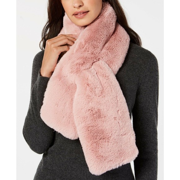 Inc NWT International Concepts Faux Fur Pull Through Scarf Soft Cozy Blush New - Picture 8 of 8